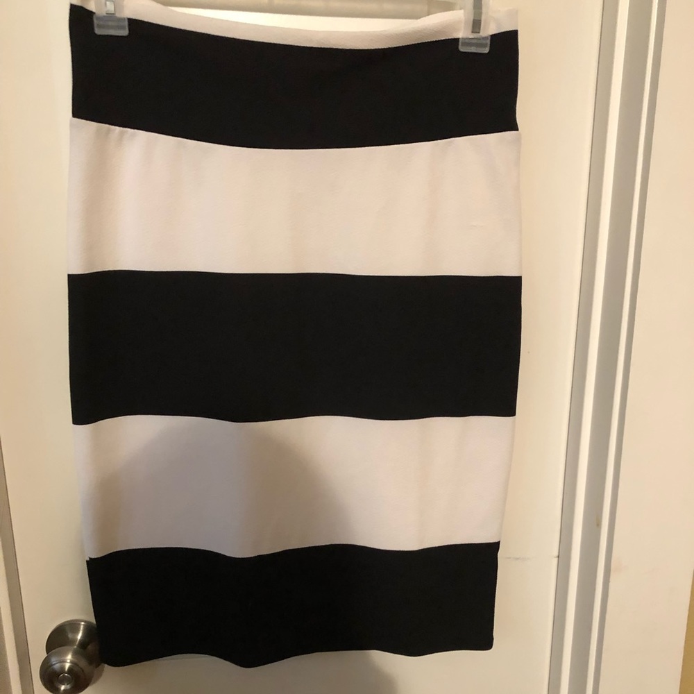 Lularoe, striped Cassie skirt Sz Lg